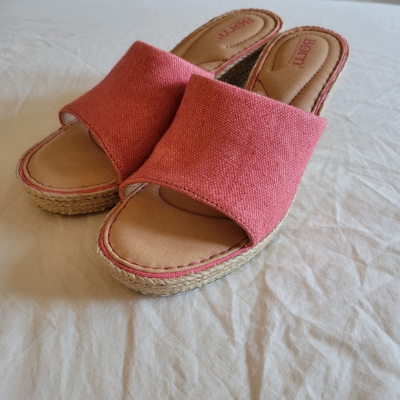 Born Missoula Wedge Sandals - Picture 2 of 9